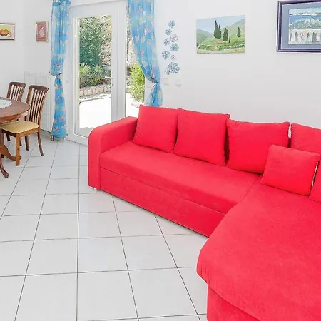 Konukevi Apartments Villa Karmen 3*