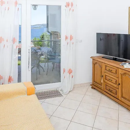 Apartments Villa Karmen Konukevi