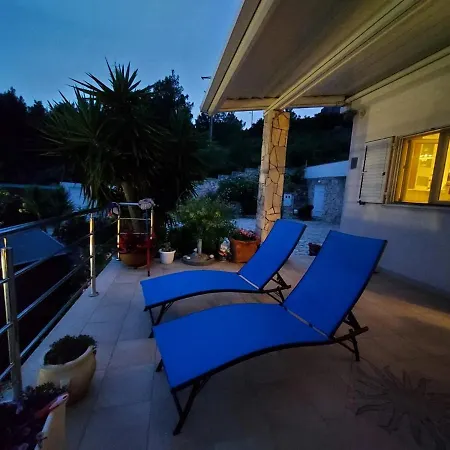 Konukevi Apartments Villa Karmen 3*